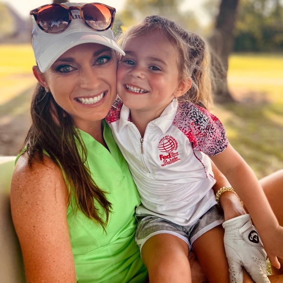 Meet your Posher, Courtnee - Picture 3 of 3